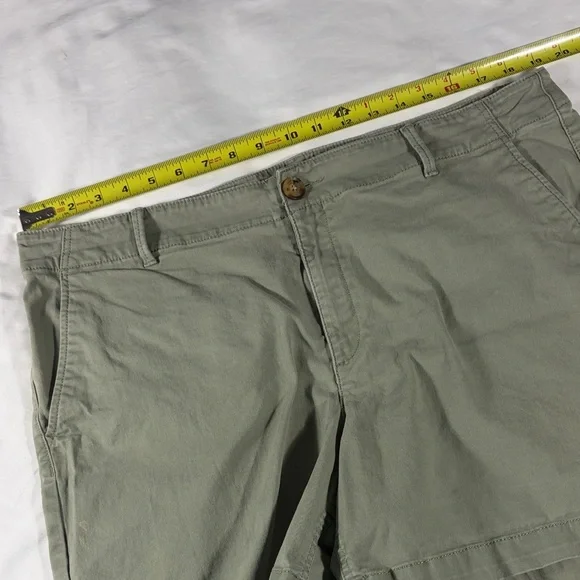 LOFT womens olive green The Monroe flat front 6" inseam chino shorts - size 16 - Picture 11 of 11